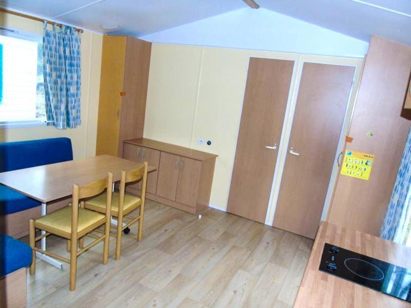 Camping Larribal Millau Bagian luar foto