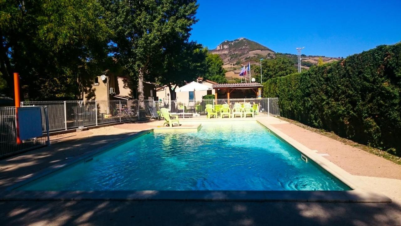 Camping Larribal Millau Bagian luar foto