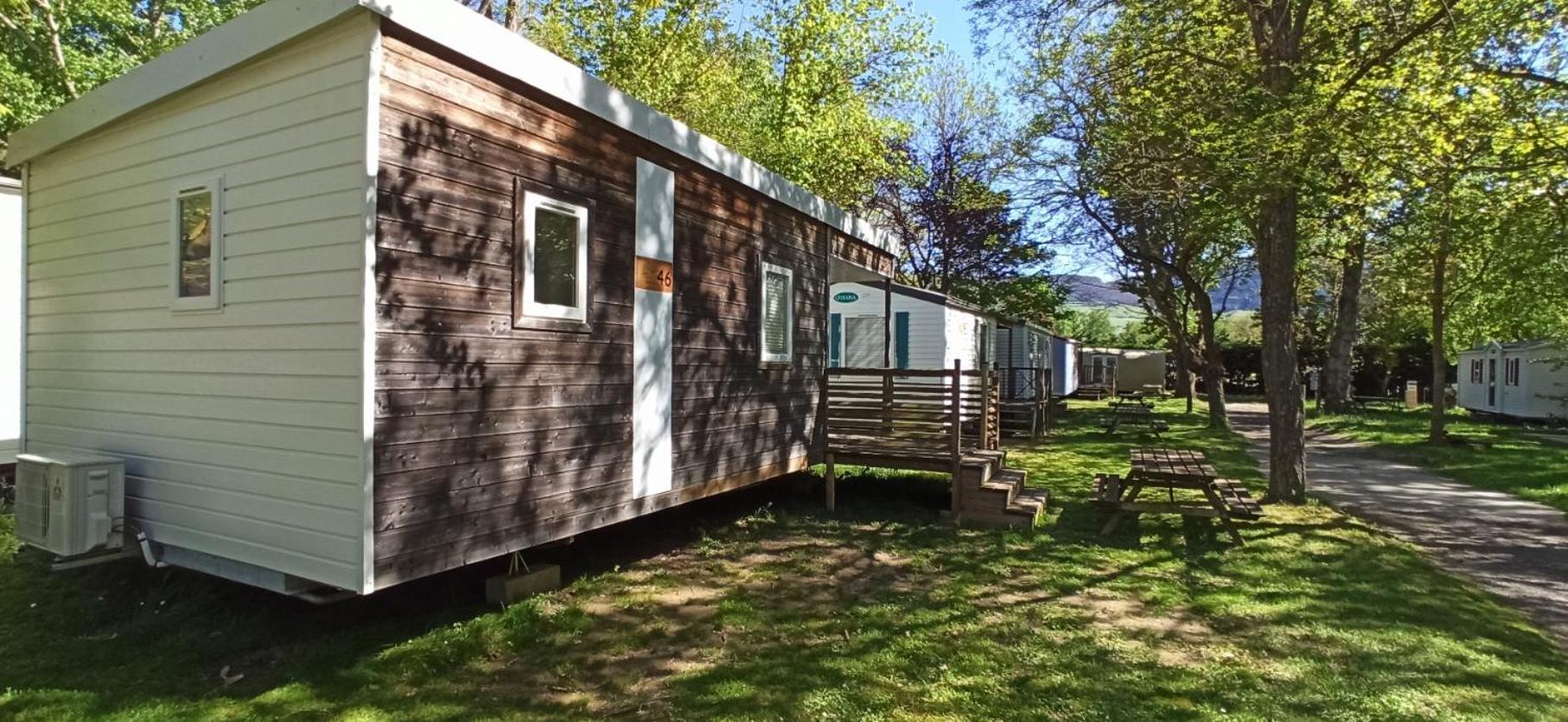 Camping Larribal Millau Bagian luar foto